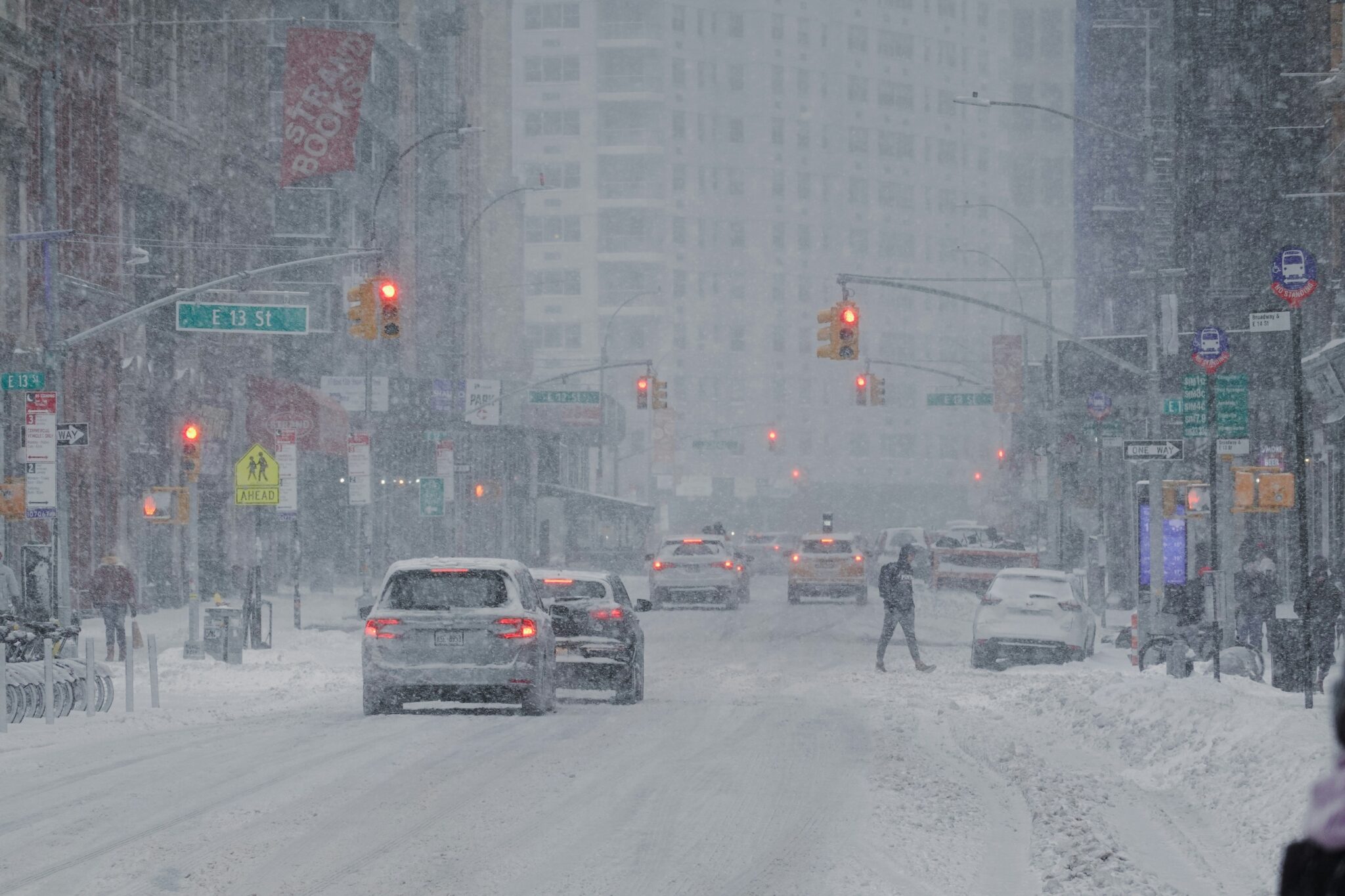 Cold winter day as an example of what a cold snap can look like; cold snaps (cold spells or extreme cold) can happen during global warming